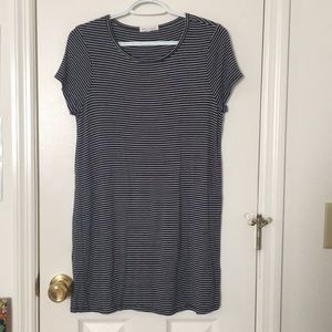 T-shirt dress. Navy striped